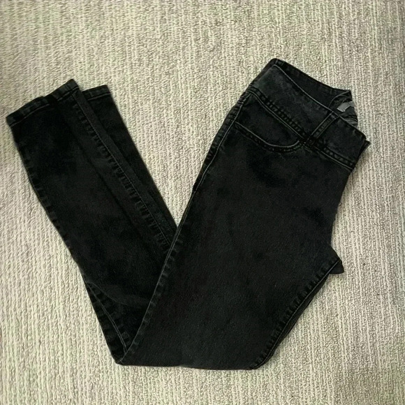 Forever 21 Denim - Forever 21 (size 28x31) denim jeans black vintage wash